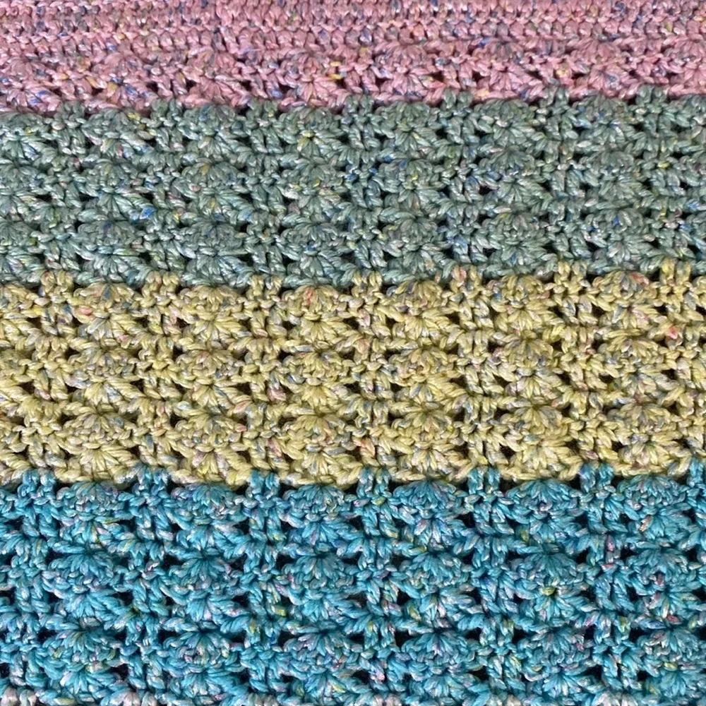 Handmade Pastel Stripped Crochet Baby Blanket Scalloped Trim 40”x40”